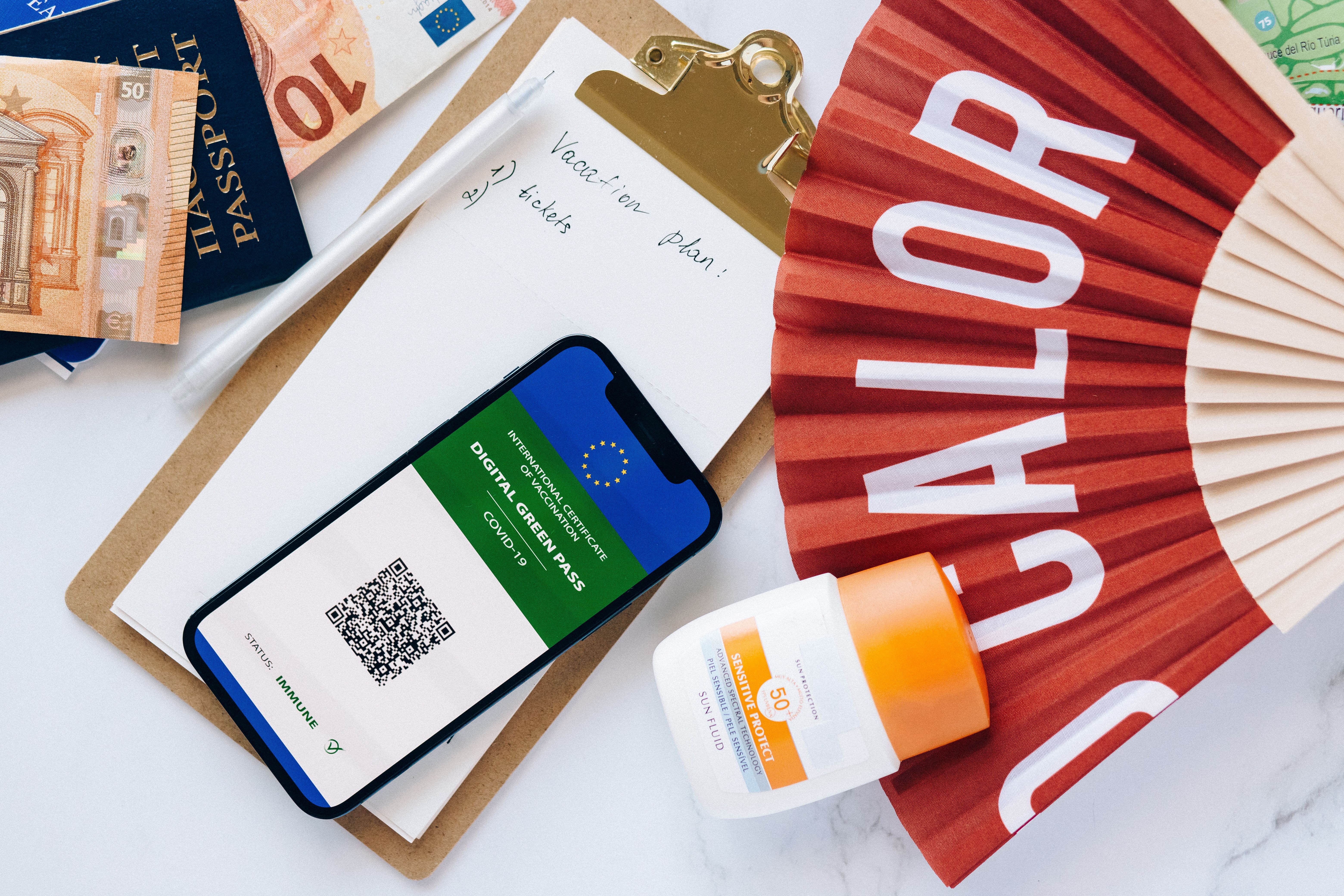 The Ultimate Travel Planning Checklist: What to Do 3 Months, 1 Month, 1 Week, and 1 Day Before Your Trip